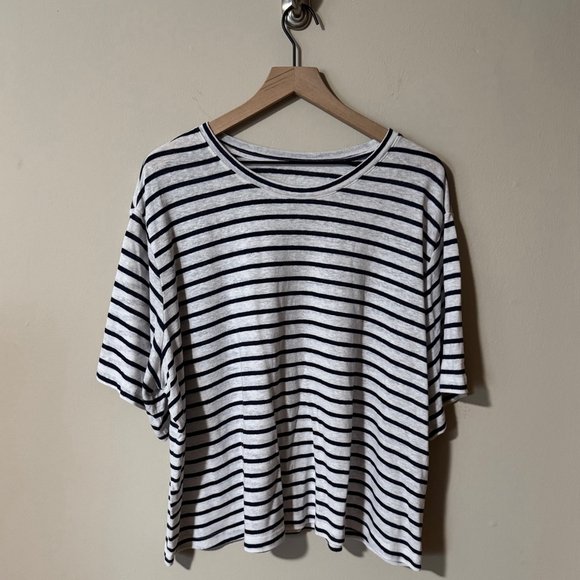 Universal Thread Tops - Striped Linen Blend Short Top